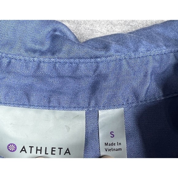Athleta Top Womens Small Blue Sleeveless Button Front Tencel‎ - Picture 6 of 9